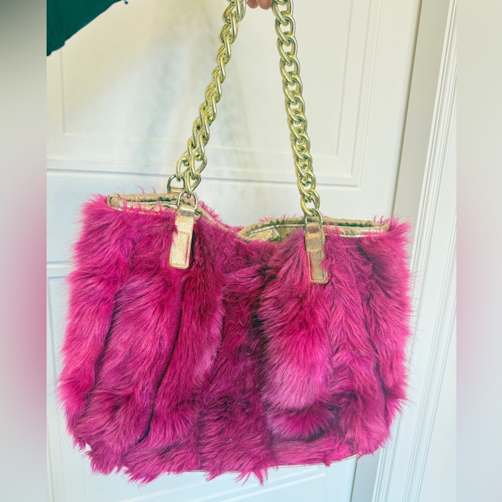 VINTAGE BETSEY JOHNSON MAGENTA FAUX FUR SHAG PURSE TOTE GOLD CHAIN Y2K 90s